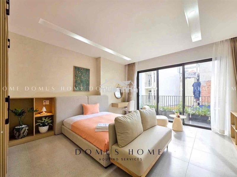 Studio ban công - ngay ngã tư bảy hiền - full nội thất - thoáng