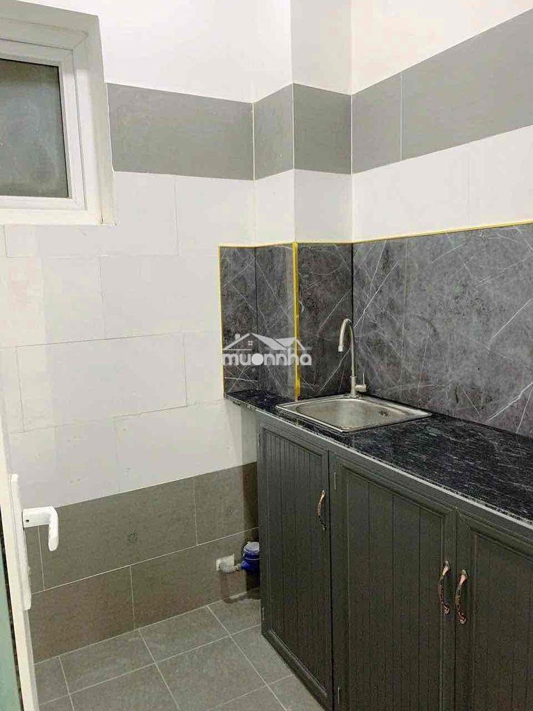 Căn hộ full nội thất ngay sân bay - thang máy ở ngay hình thực tế - 4
