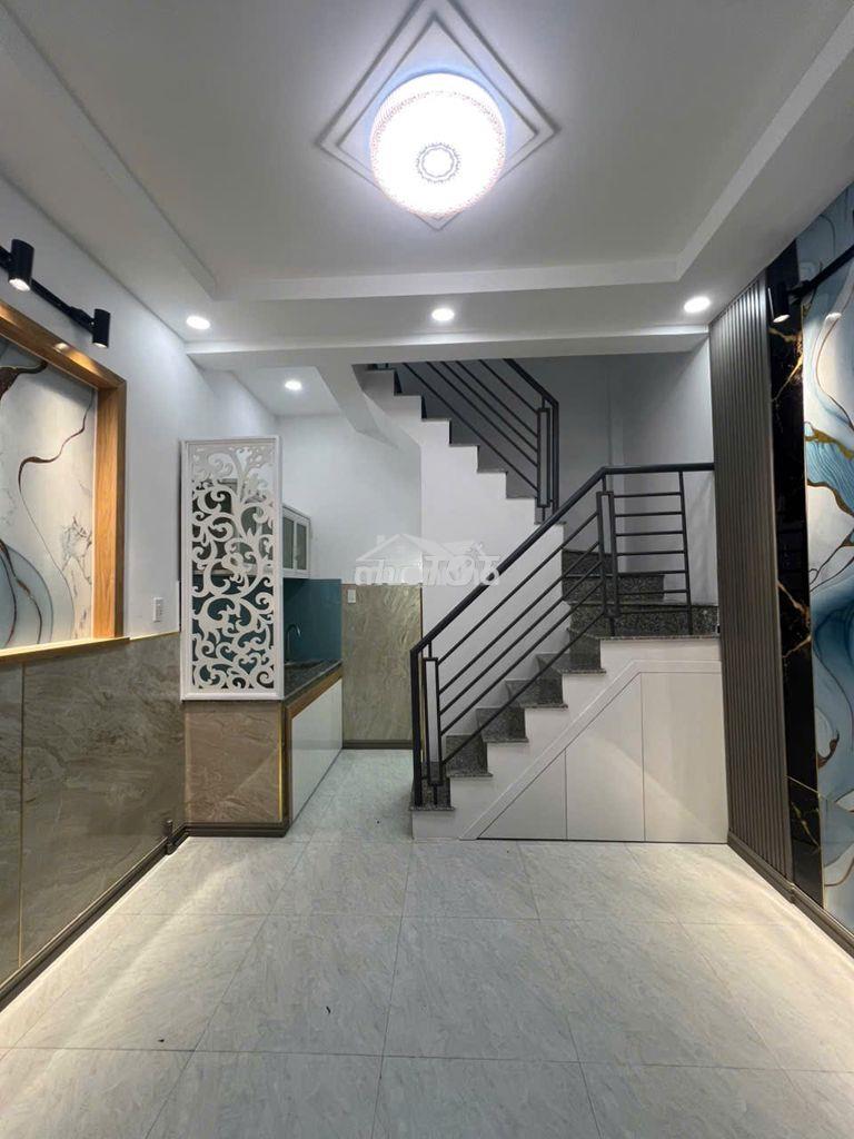 Nhà 1 trệt 1 lầutân thới hiệp 20,4x8m, nhà mới đẹp,2pn,công chứng liền
