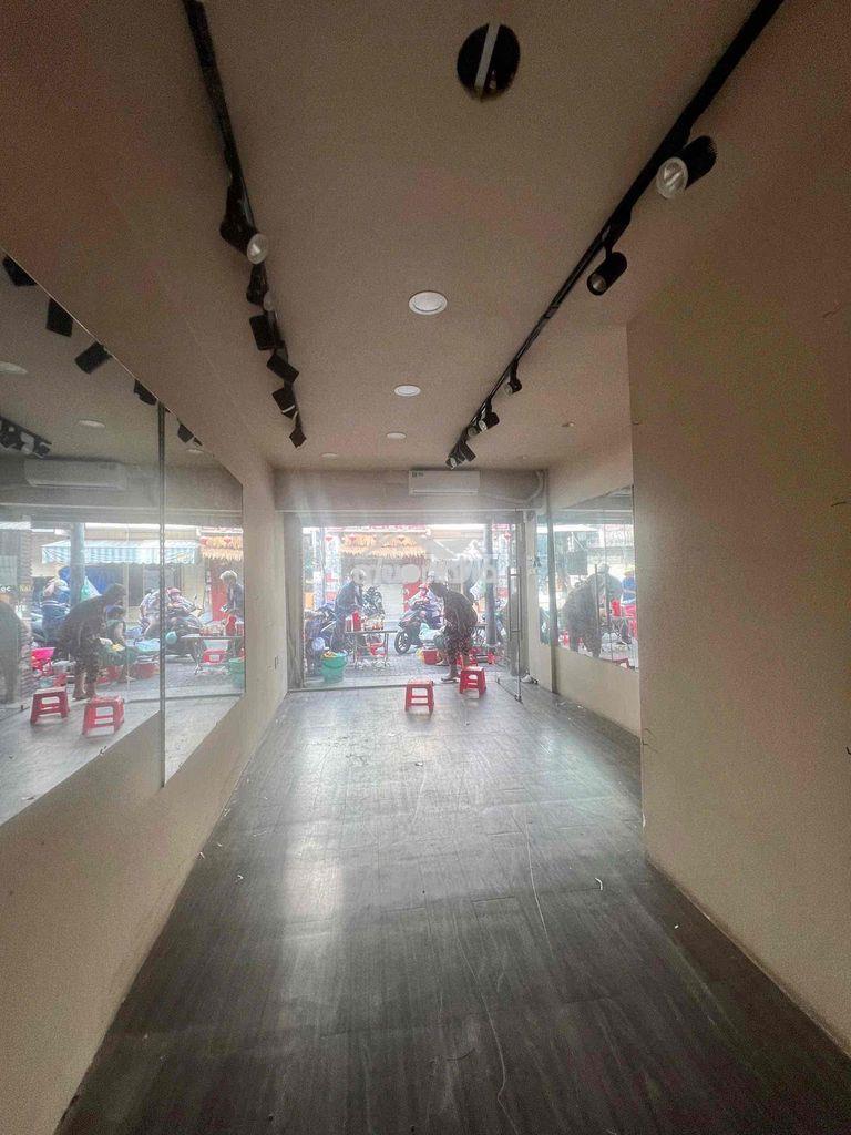 Mặt tiền quận 3- 1 trệt-1 gác-35m2-thuận tiện kinh doanh 📍 - 3