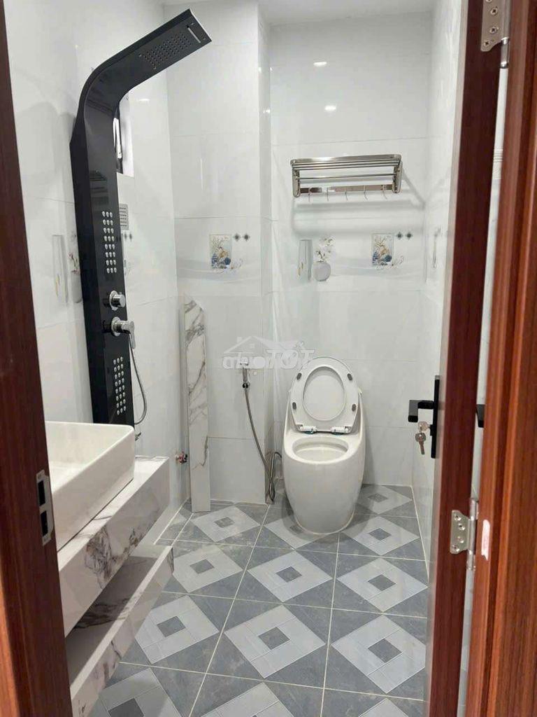 Nhà 1 trệt 1 lửng 3 lầu liên khu 4/5 bhh b bình tân  - 4