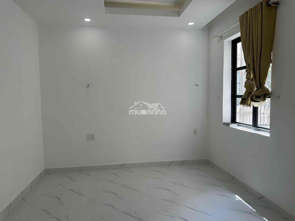 Cho thuê văn phòng thang máy từ hầm để xe 6tr - 3
