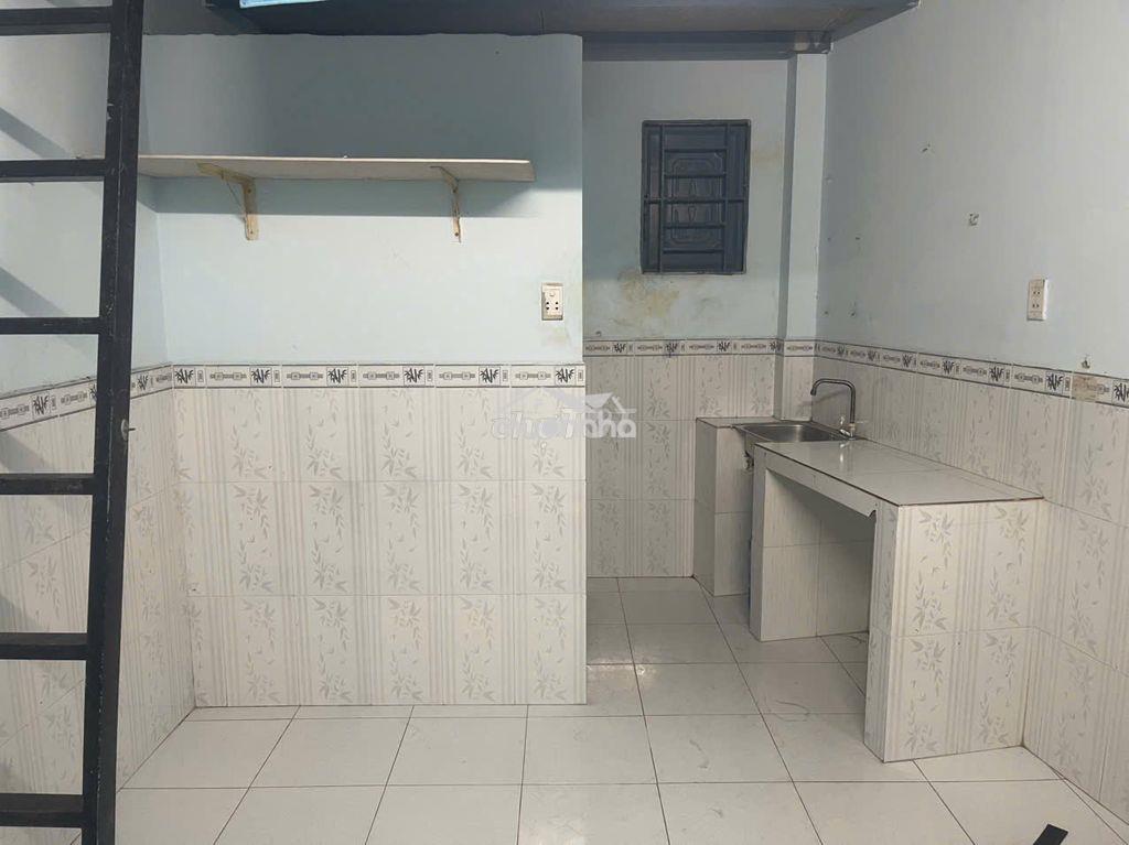 Phòng trọ giờ tự do, có bếp + wc + gác, gần võ văn kiệt, 1,7tr - 4