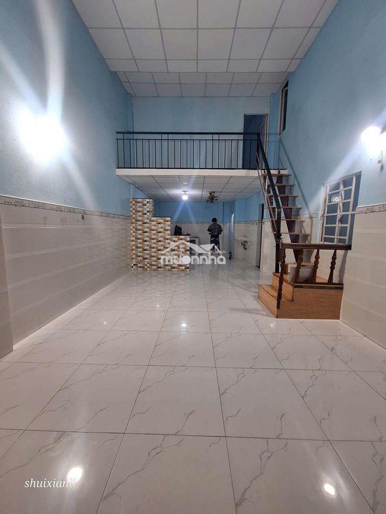 Nhà cuối liên khu 4-5  6x12m gác lửng 1p kín chỉ 5tr