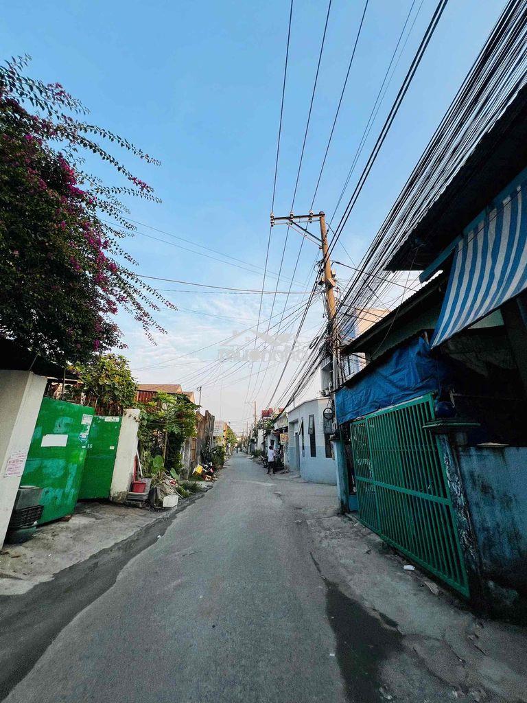 Nhà 1,85 tỷ hẻm đoàn ca múa nhạc mới xây chuyển về quê cần bán nhà 72m - 4