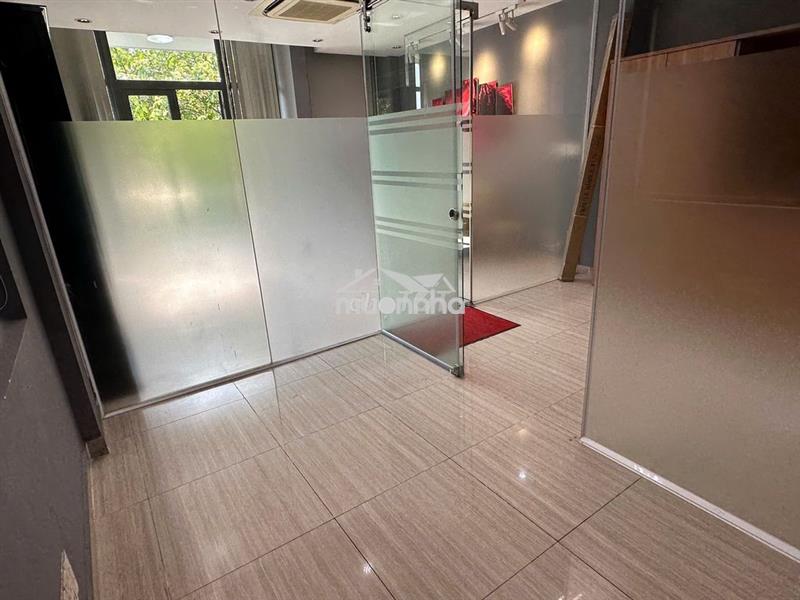 Cho thuê văn phòng  vạn phúc city 40m giá 9.5tr như hình.