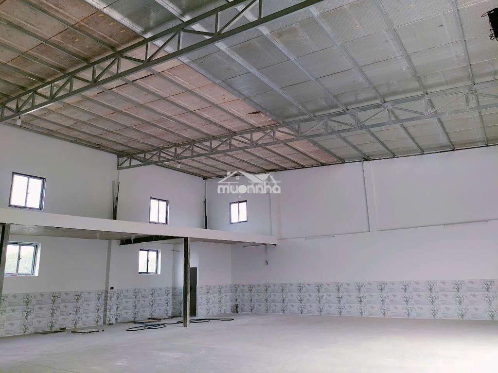 Xưởng  300 m2 mới xây - gác lửng - bà điểm hóc môn - 2
