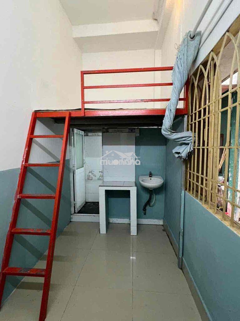Gác cao sổ trời thoáng gần văn lang - iuh - máy lạnh - Ảnh 4