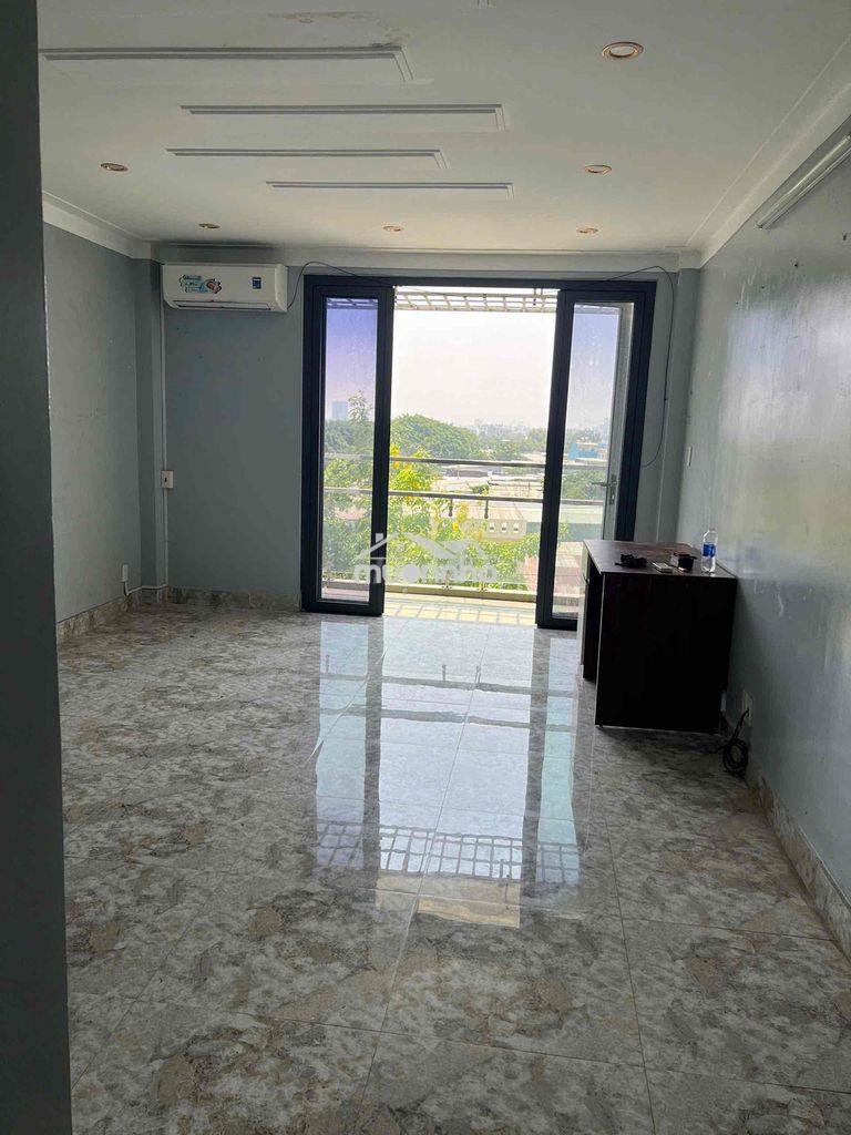 Cho thuê văn phòng  mặt tiền có ban công wc riêng  quận 12