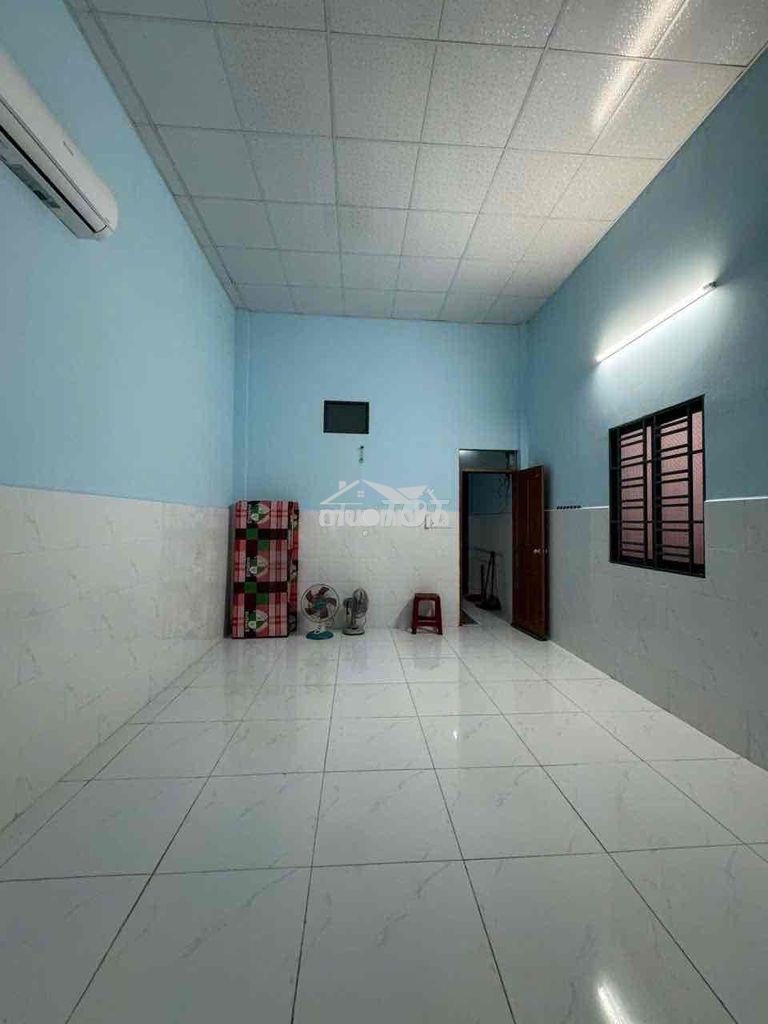 Phòng 40m2 gia 2.5tr - 2