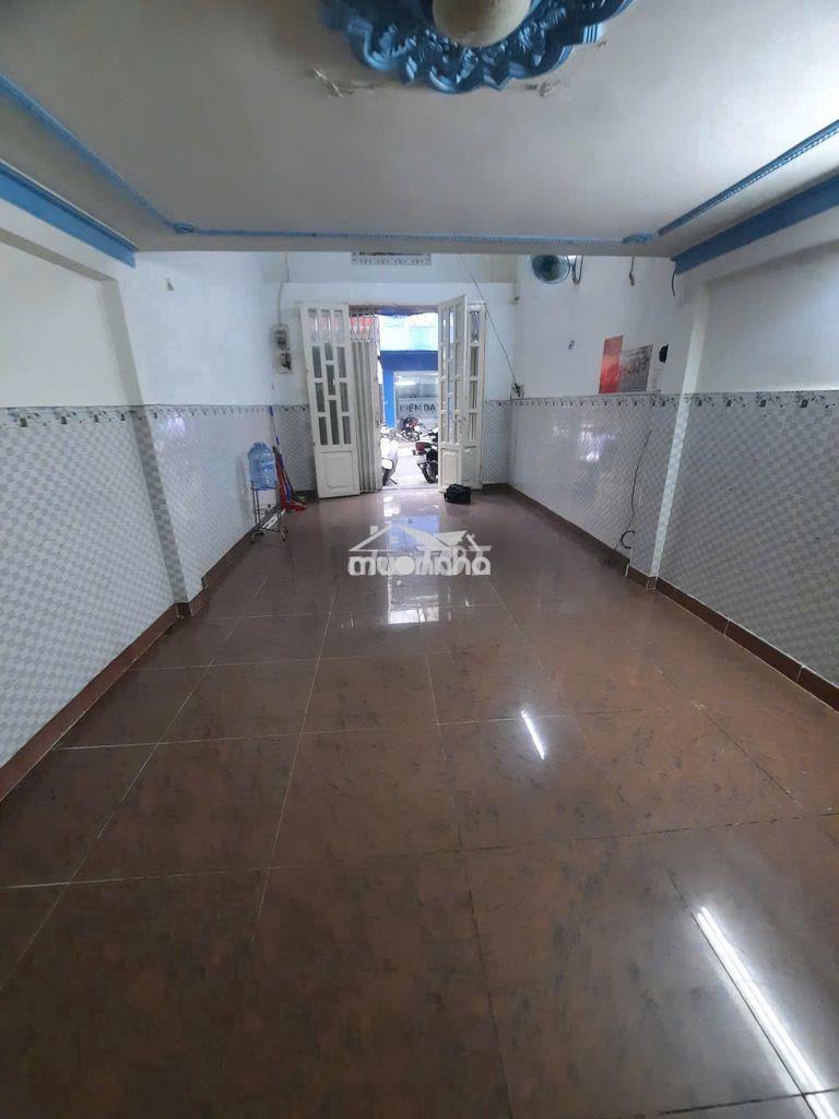 Nhà mặt tiền vừa ở vừa làm văn phòng , kinh doanh buôn bán