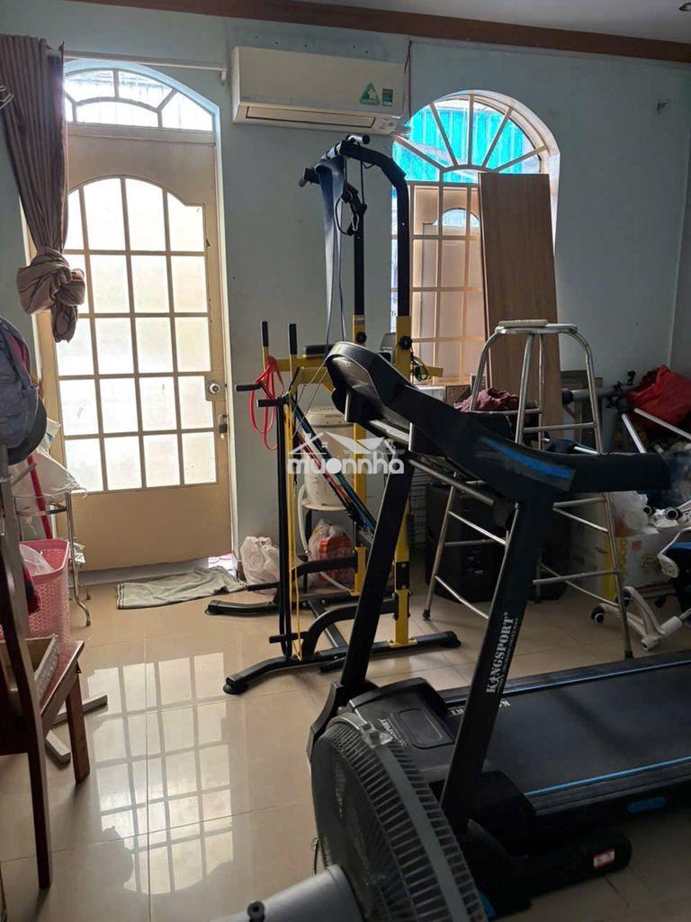 Cho thuê nhà hẻm 6 m thông cách mt gò dầu 30 m : 4 x 13 đúc 3 tấm - 3