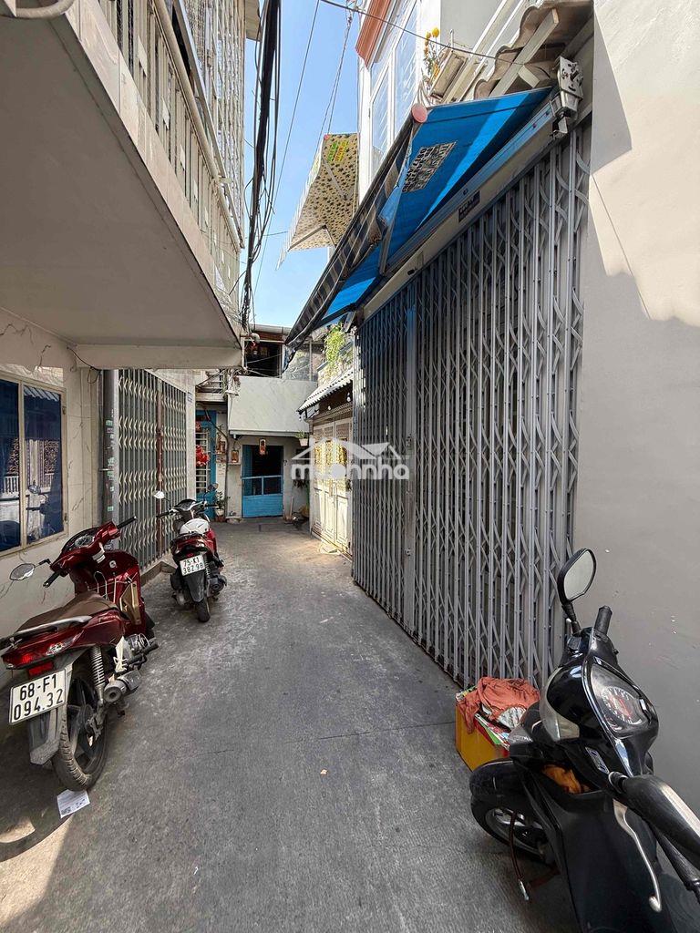 Cho thuê nhà hẻm 523 tùng thiện vương (hẻm thông 2 hướng )
