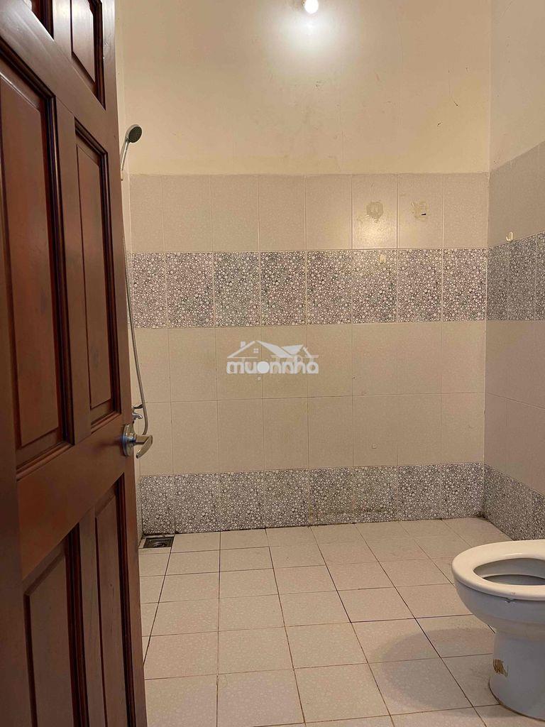 Phòng full nội thất giá 3000k, có bảo vệ 24/24 - 4