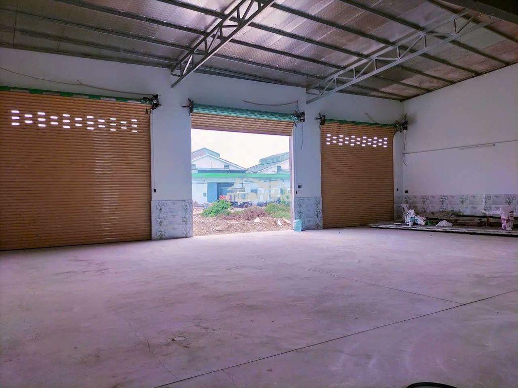 Xưởng  300 m2 mới xây - gác lửng - bà điểm hóc môn - 4