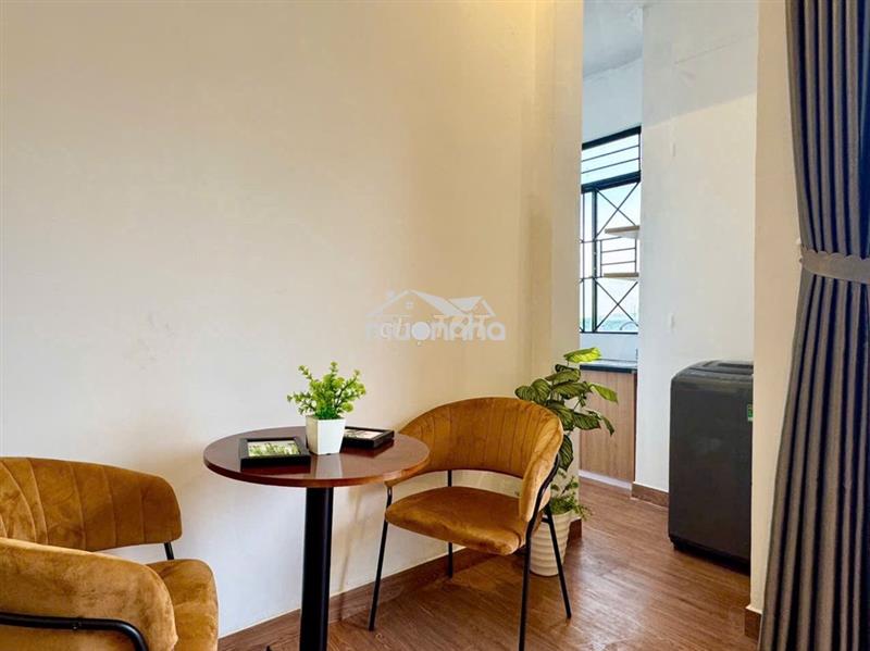 🏠 Phòng 45m² có ban công – quận 10 – giá 8 triệu/tháng