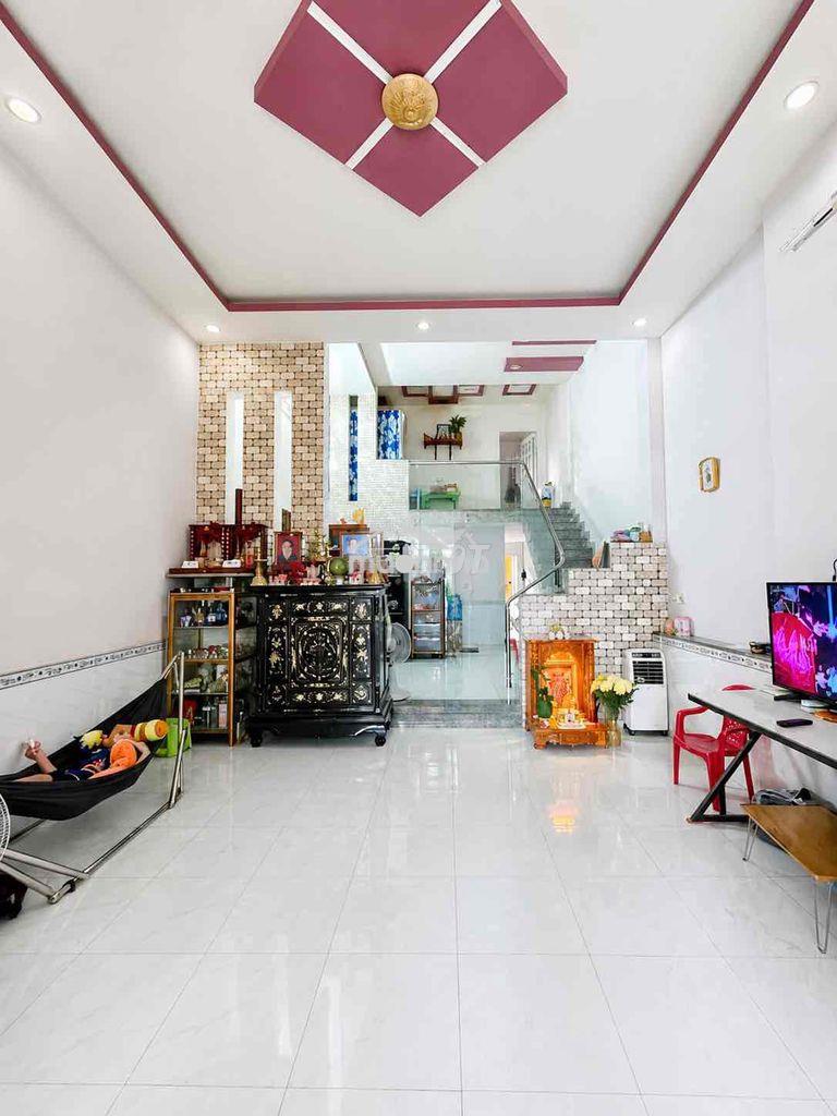 Nhà sổ riêng dĩ an 100m2 giá ngợp