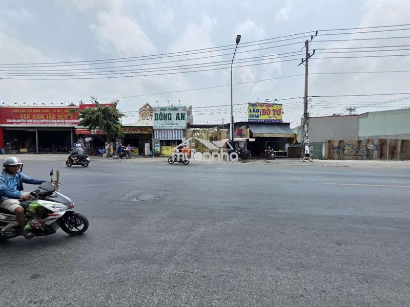 Nhà 405m ngang 8m mặt tiền đường đt743b gần kcn tân đông hiệp 