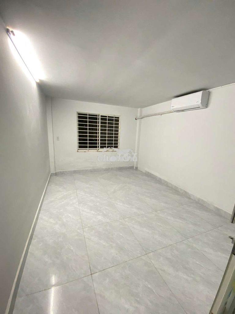 Cho thuê nhà hẻm xe tải sát bờ sông p. bình quới . 3 phòng ngủ - 3