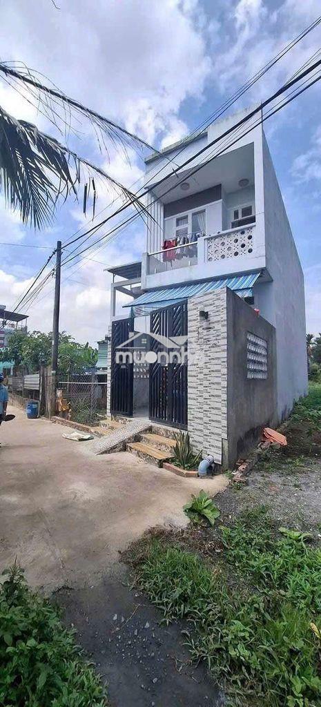 Nhà đẹp sổ riêng 1 trệt 1 lầu 8m x 17m đường ô tô 4m
