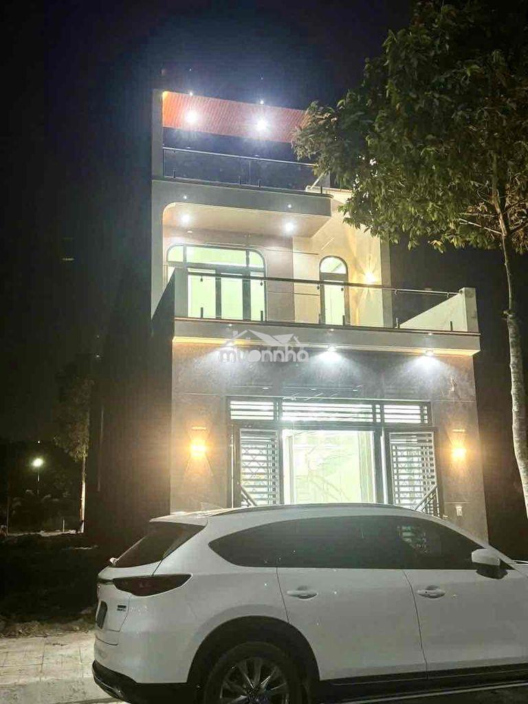 Lầu trệt kdc hội nghĩa, tân uyên,gần kcn nam tân uyên,có nội thất