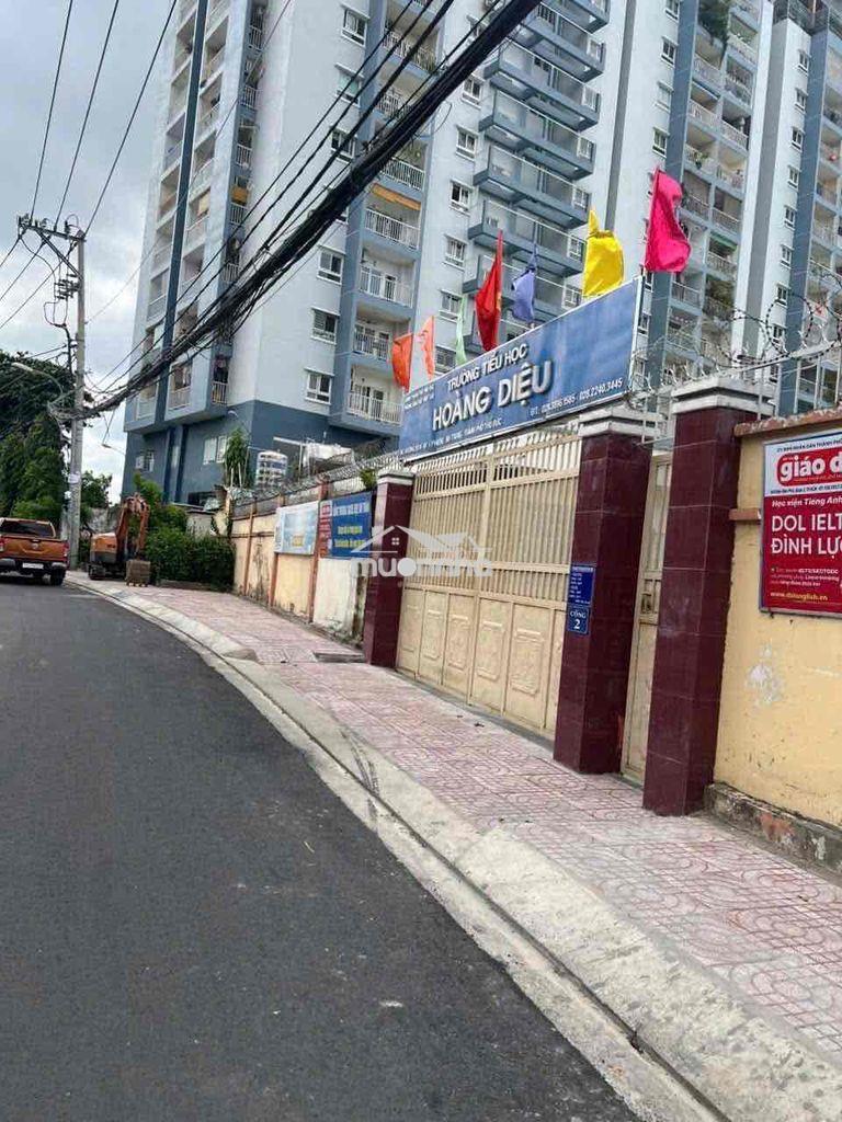 Gần chợ linh trung- trường đh spkt nhà cấp 4 sân ô tô 2pn 2wc ở + kho - 3