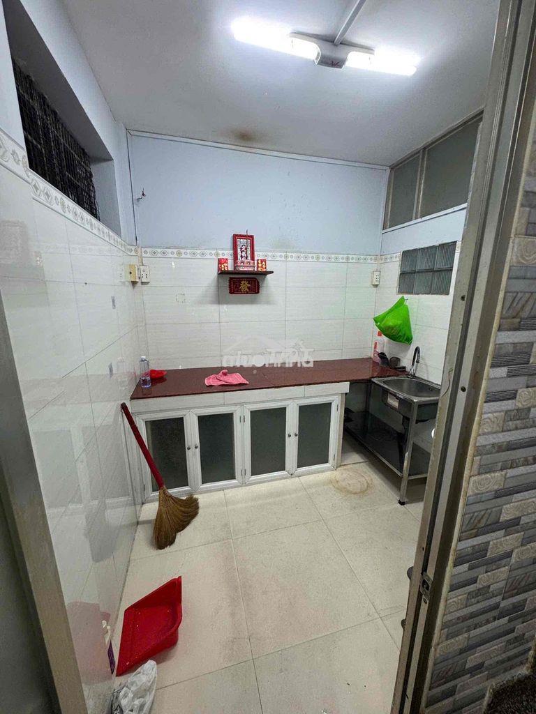 Cho thuê nguyên căn tầng trệt cc cây mai - 2