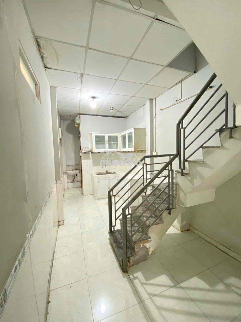 Nhà cho thuê nguyên căn 1 trệt. 1 lầu 2p ngủ .1wc gct 6tr/th - 2
