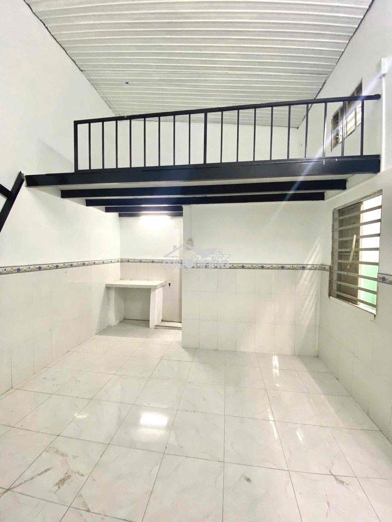 Cho thuê phòng trọ gác cao cực thoáng ngay đường hàng tre - thủ đức - 2