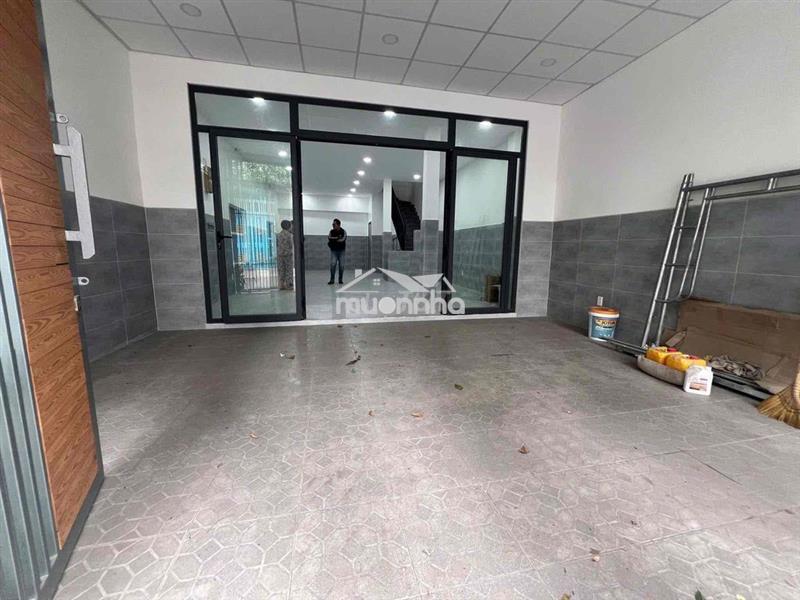 Cho thuê nguyên căn ngã tư phú nhuận