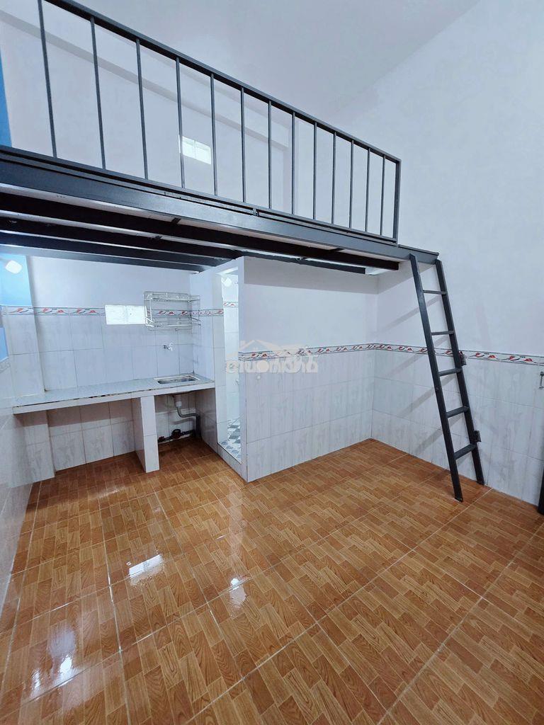 Phòng có gác gần trường dh spkt, dh ngân hàng, ngã 4 thủ đức - 2