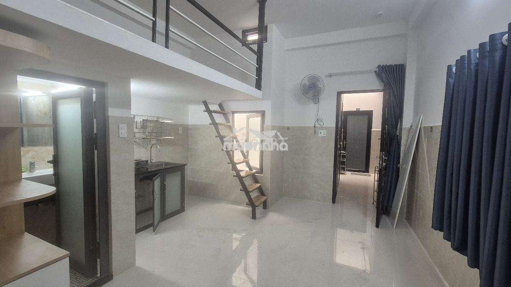Phòng trọ ban công có gác, mới , đẹp đường nguyễn văn quá - Ảnh 2