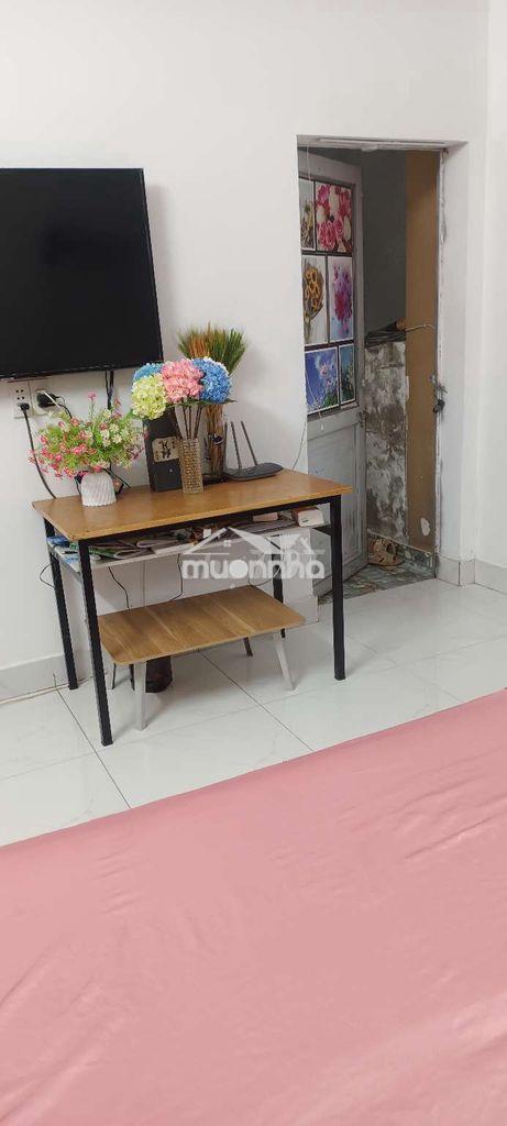 Căn lầu 4 và sân thượng 120m thoáng mát - 3
