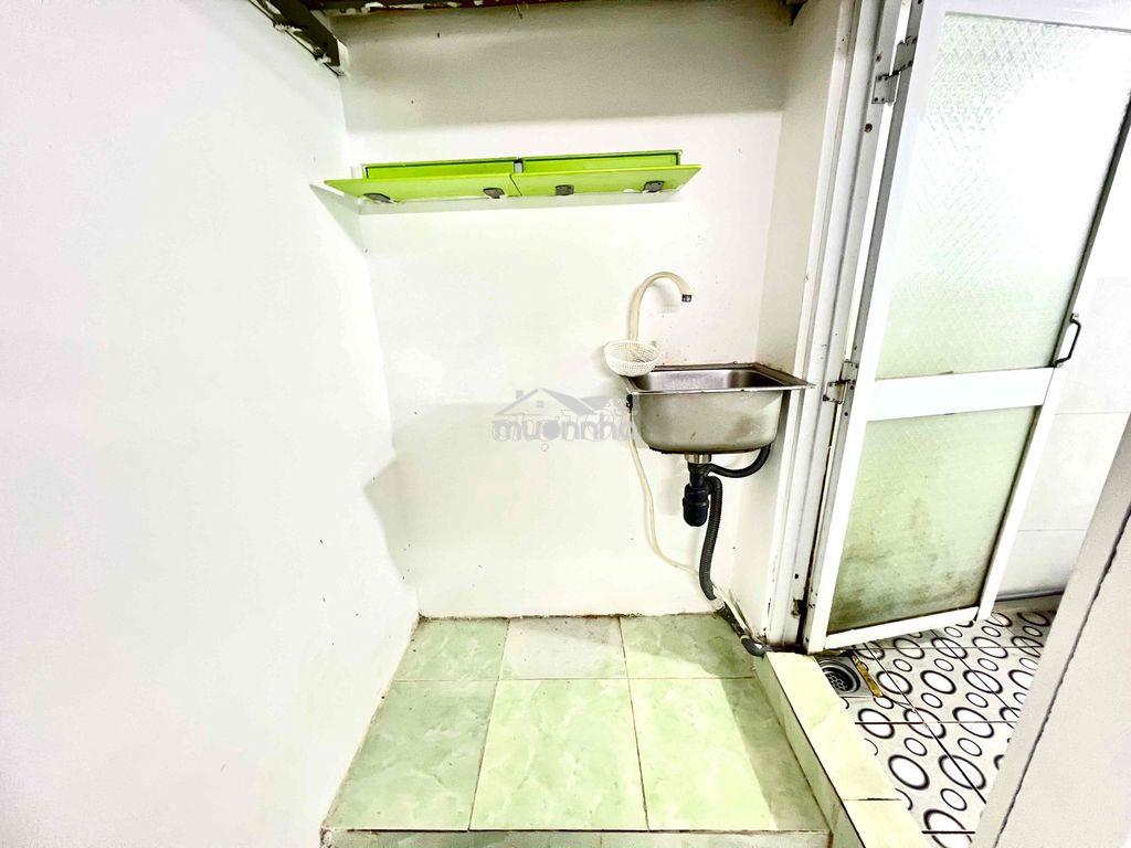 Gác giá rẻ máy lạnh gần sân bay-công viên gia định-giáp phú nhuận - 3