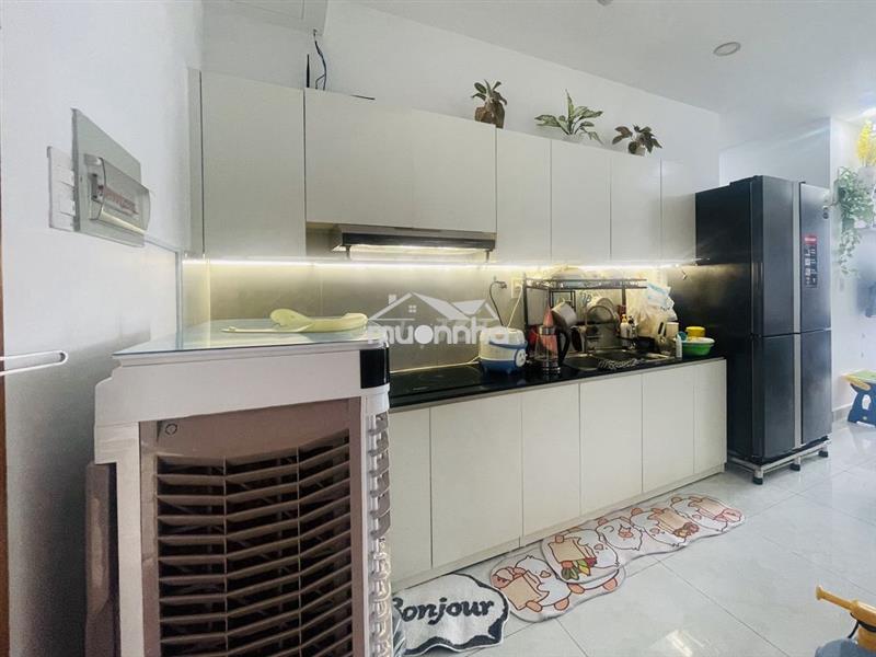 Chính chủ cho thuê căn 62 m2, 2 pn, 2wc, cạnh cầu nguyễn tri phương