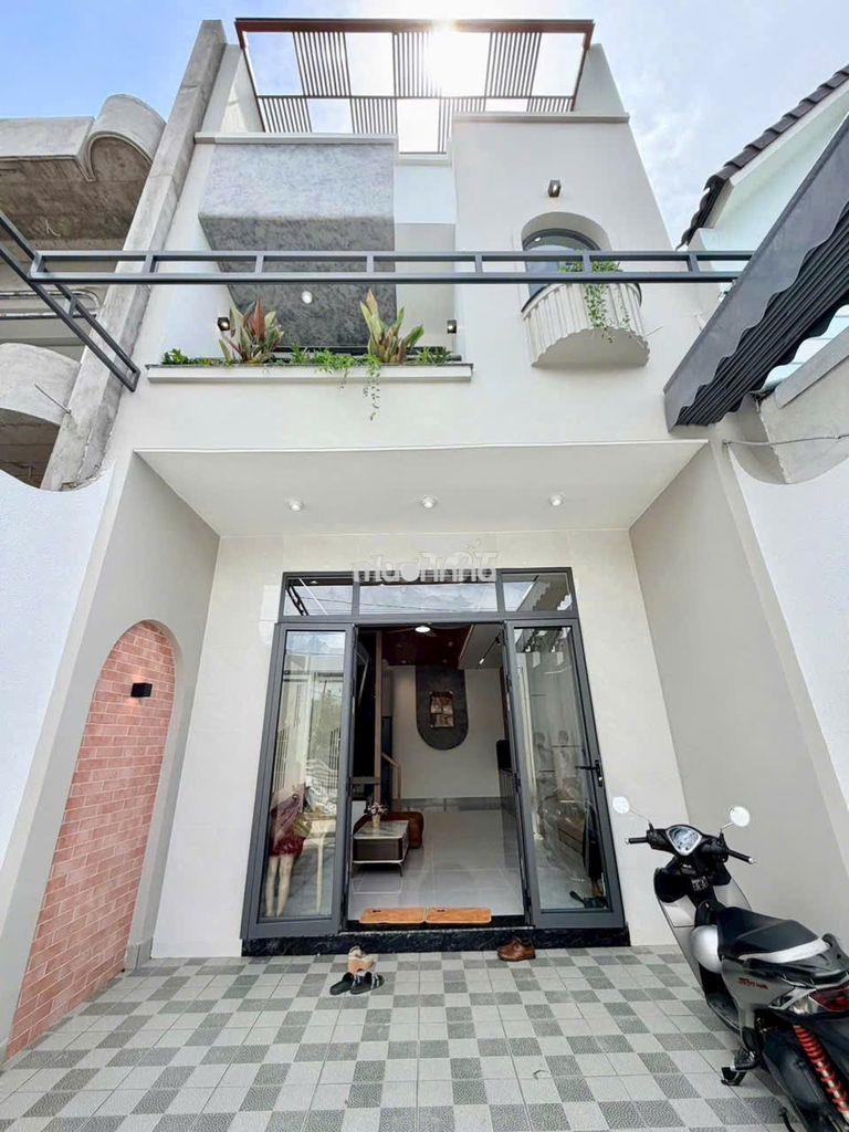 Bán nhà lầu đẹp, sổ hoàn công, sân oto, gần go tân hiệp, chỉ 4 tỷ 250 - 2
