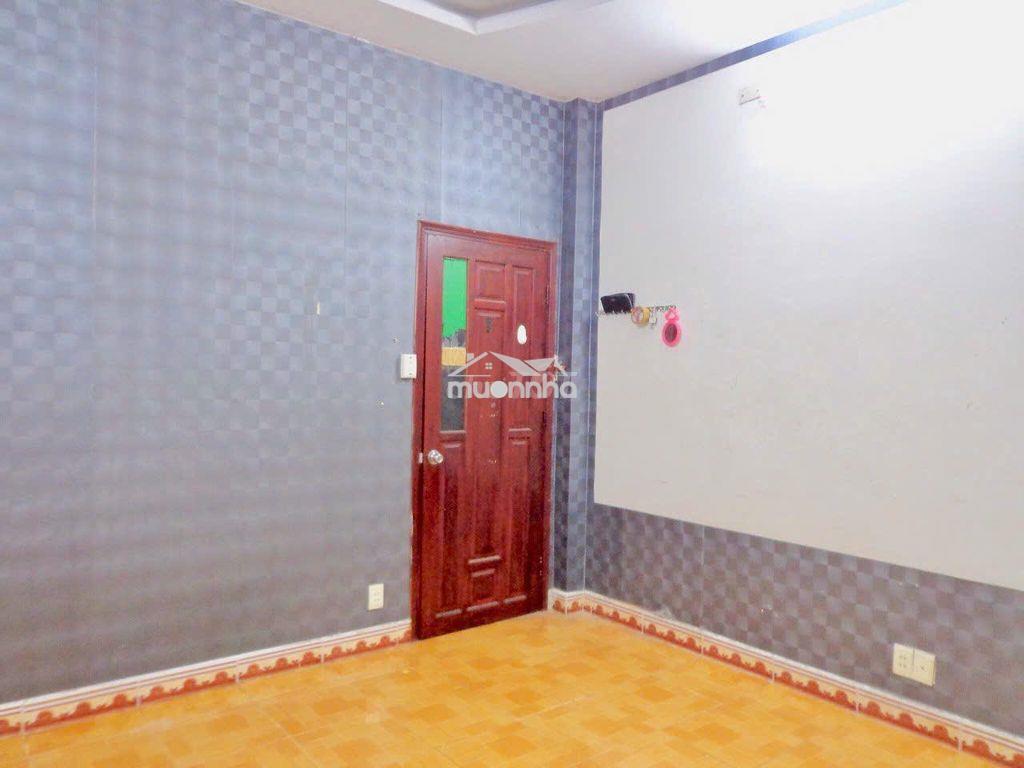 Giá 2.2tr, phòng 25m2 máy lạnh, giờ tự do, wc riêng. phan huy ích, gv - 4