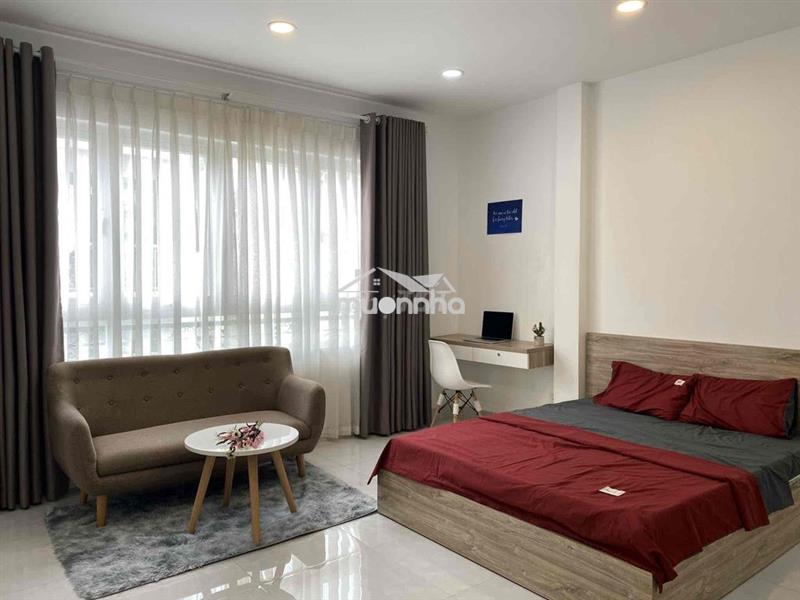 Cho thuê căn hộ cửa sổ full nội thất giá rẻ ngay trung tám q3 hẻm oto