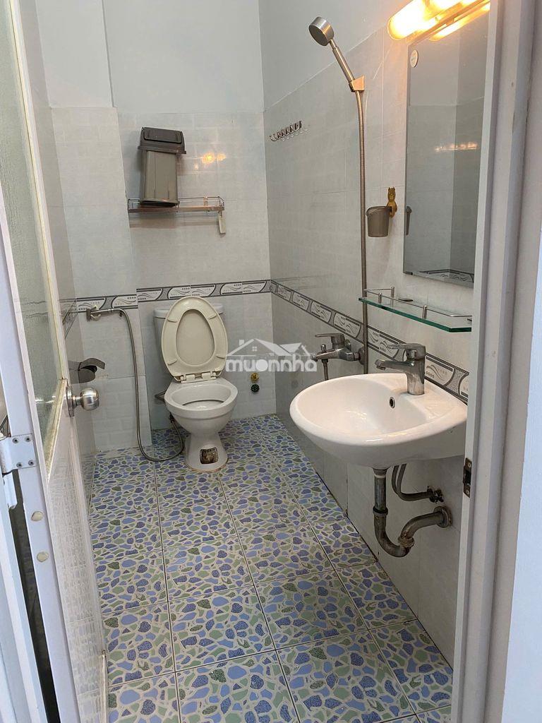Cho thuê nhà nguyên căn 4x16 (1 lửng, 1 lầu), 3 phòng ngủ 3 wc - Ảnh 3