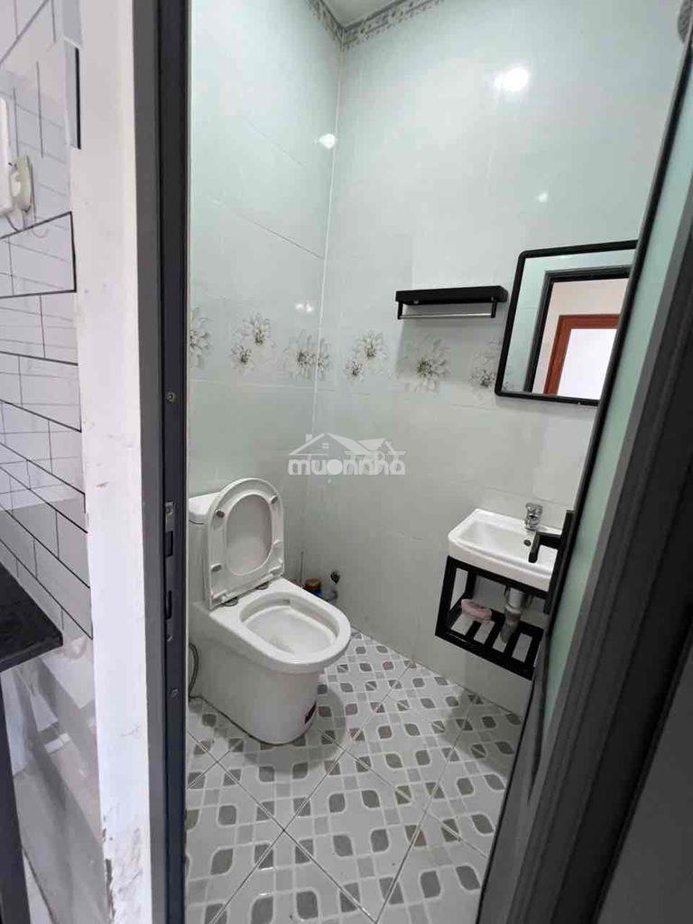 Phòng máy lạnh cửa sổ thoáng mát. gần gigamall - 3