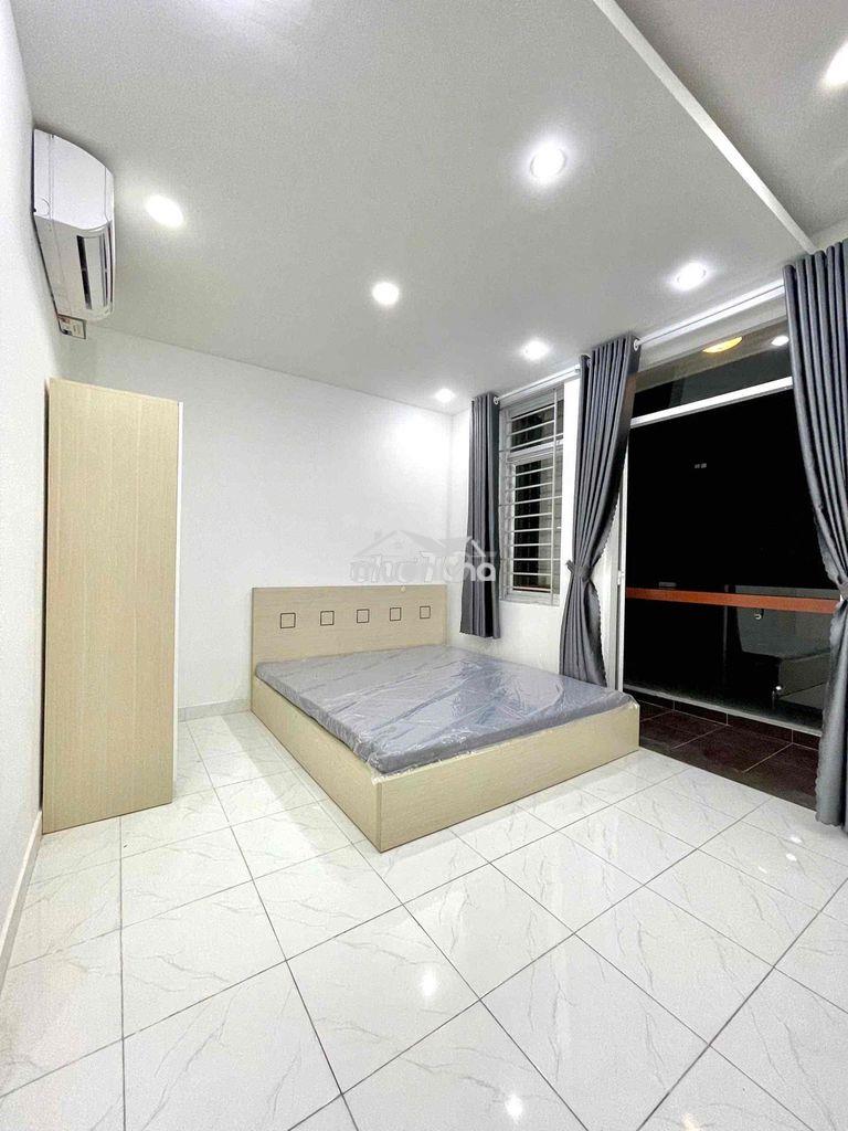 Căn hộ bancong cửa sổ trời có thang máy ngay bạch đằng