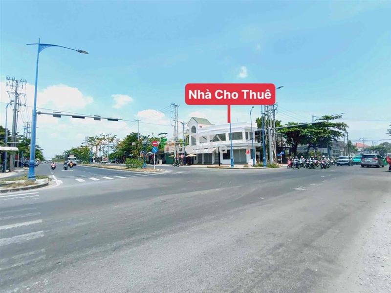 Nhà cho thuê trệt 1 lầu & sân thượng - góc mặt tiền cmt8