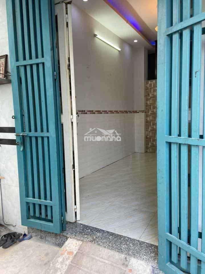 Nhà 3lầu 2pn 3wc giá 6tr5 - 4