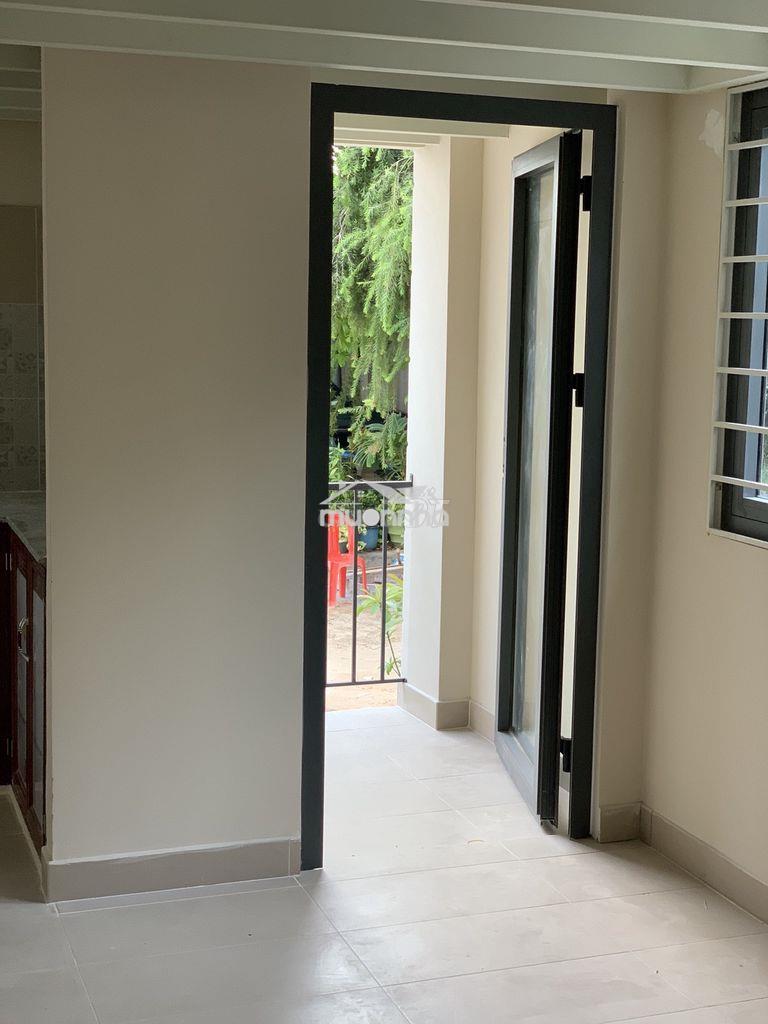 Phòng trọ cao cấp xây cạnh bờ sông - Ảnh 4