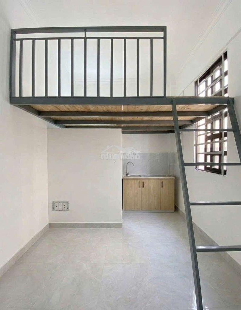 Phòng mới xây ngay đầm sen hòa bình lạc long quân