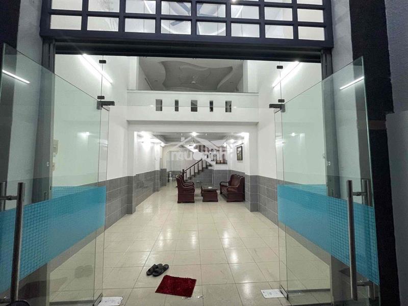 Nhà mặt tiền hà huy giáp