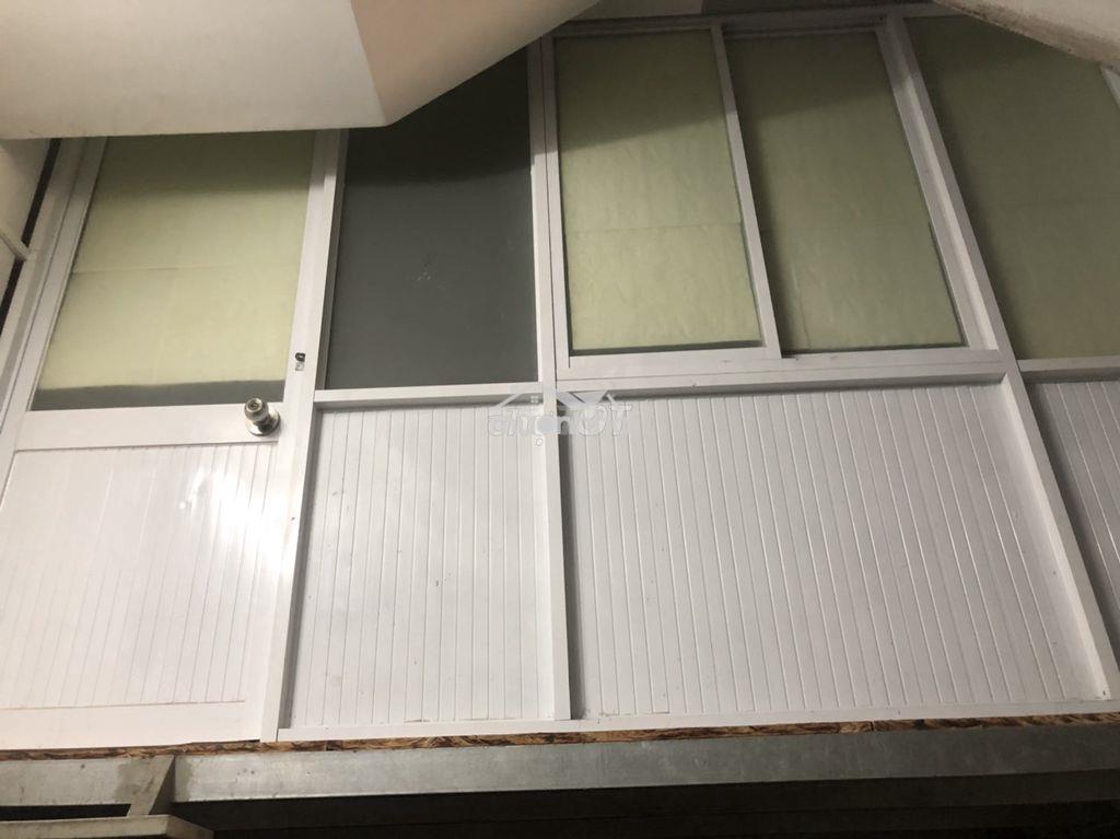 Phòng lửng gần hufi( đại học công thương) tại địa chỉ 23/36/19 nht - 3