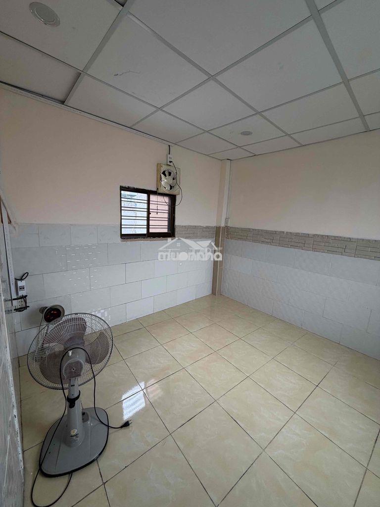 Phòng trọ 20m2 thoáng mát quận 10 ngay trung tâm