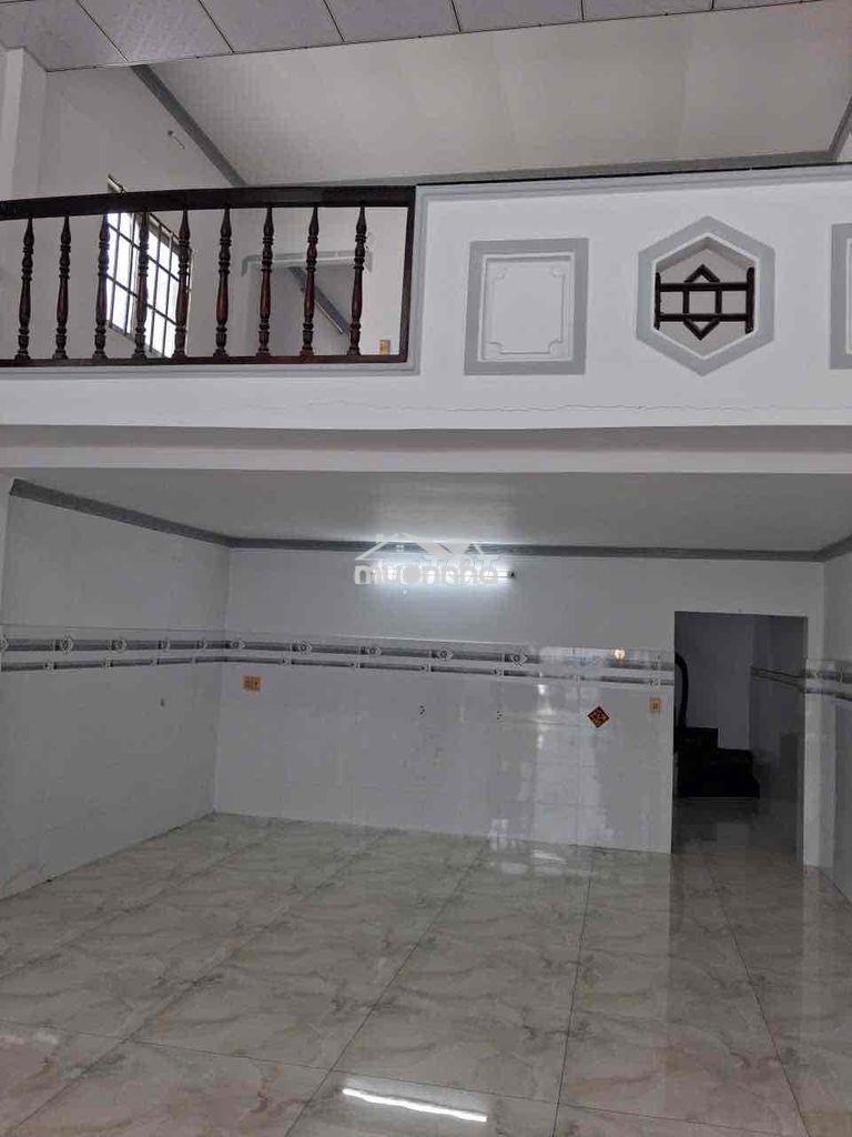 Cho thuê nhà nữ dân công gần chợ diện tích rộng gác lửng sạch sẽ ở nga