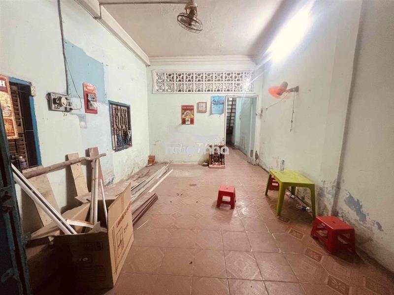 Bán gấp nhà 2 tầng, hẻm xe hơi hậu giang quận 6, 4m x 14m